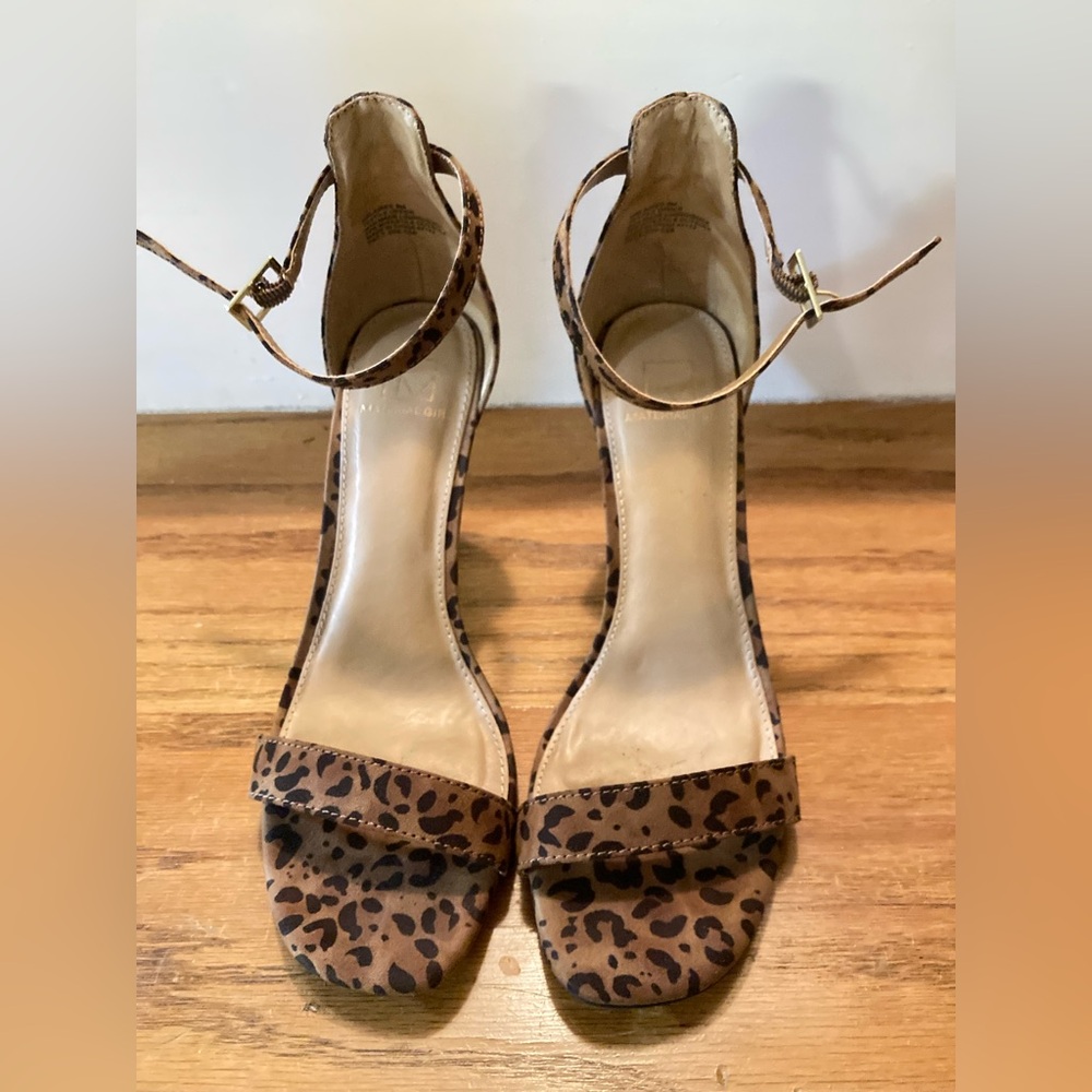 Blair Brown Leopard Print Heels by Material Girl size 8 - Picture 3 of 7